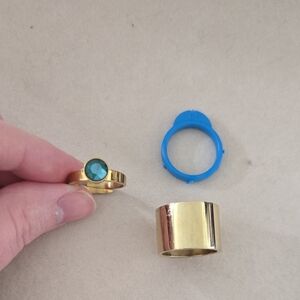 💫 Gold Rings with Blue Accent